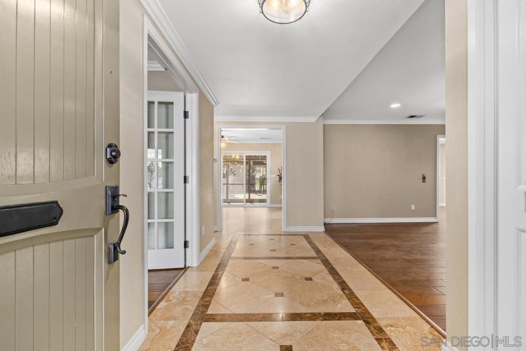 Image 6 of property listing at 2245 Nob Hill Drive, Carlsbad, CA 92008