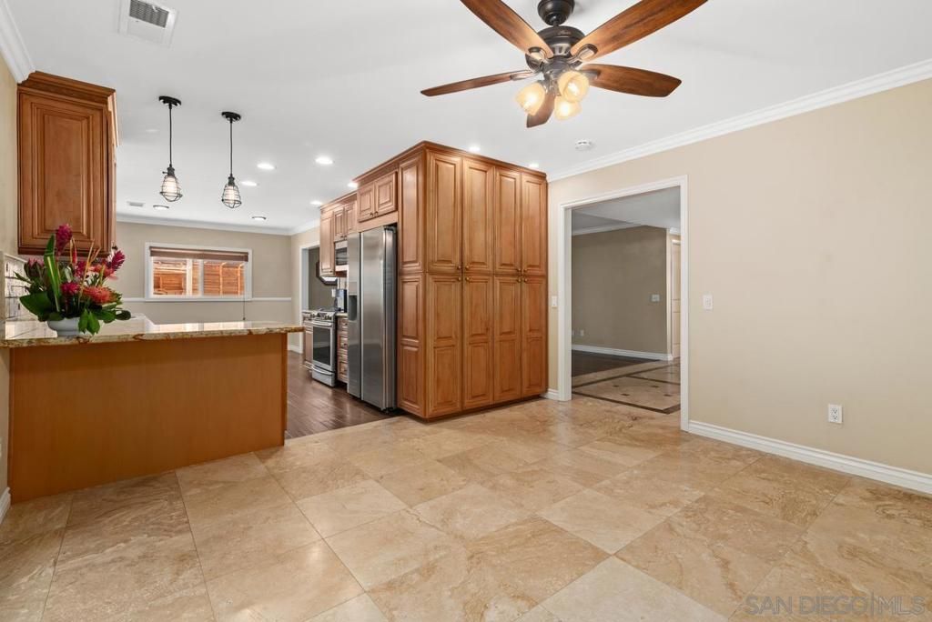 Image 9 of property listing at 2245 Nob Hill Drive, Carlsbad, CA 92008