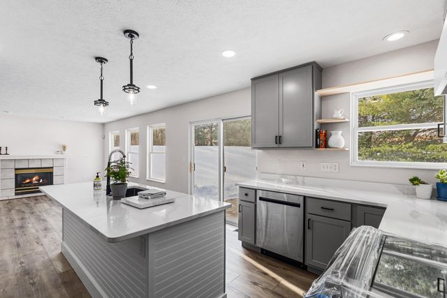 909 Surfridge Drive, Hebron, KY 41048