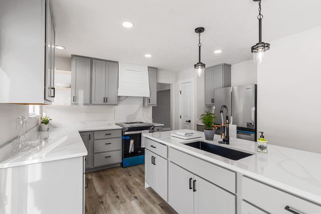 909 Surfridge Drive, Hebron, KY 41048