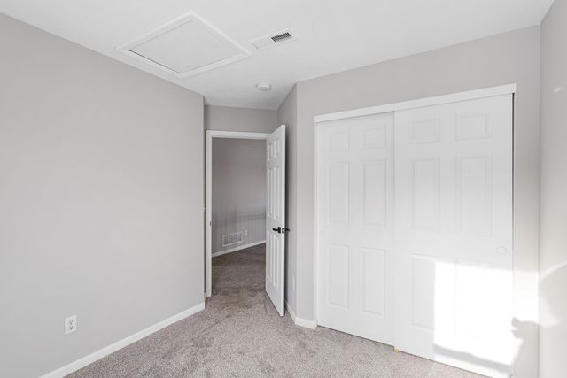 909 Surfridge Drive, Hebron, KY 41048