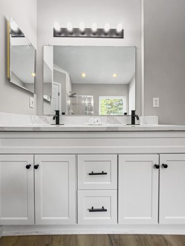 909 Surfridge Drive, Hebron, KY 41048