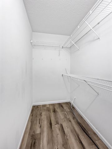 909 Surfridge Drive, Hebron, KY 41048