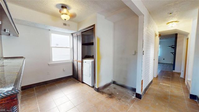 733 Spruce ST, Hampton, VA 23661