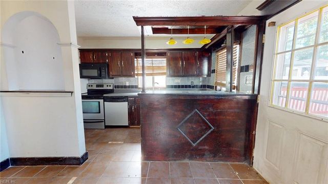 733 Spruce ST, Hampton, VA 23661