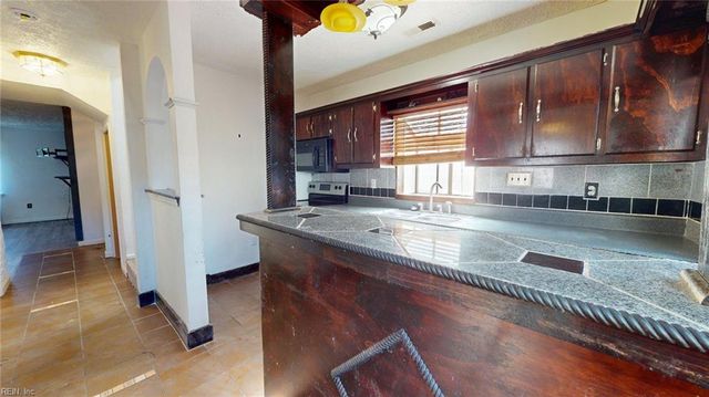 733 Spruce ST, Hampton, VA 23661