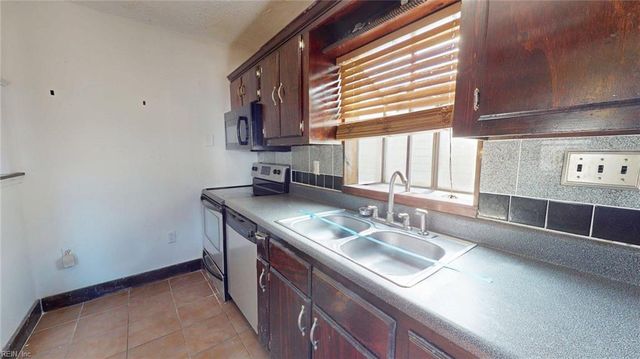 733 Spruce ST, Hampton, VA 23661