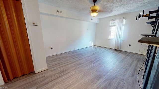 733 Spruce ST, Hampton, VA 23661