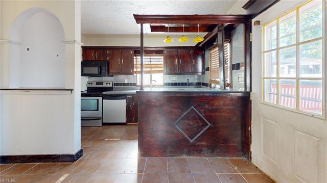 733 Spruce ST, Hampton, VA 23661