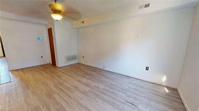733 Spruce ST, Hampton, VA 23661