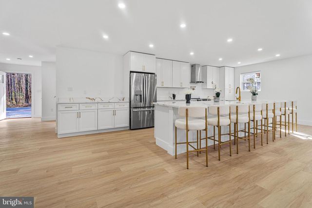 10231 HENRY RD, Berlin, MD 21811