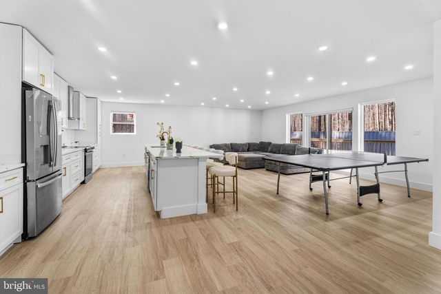 10231 HENRY RD, Berlin, MD 21811