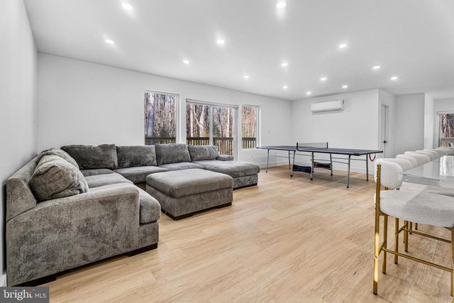 10231 HENRY RD, Berlin, MD 21811