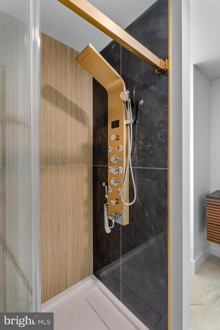 10231 HENRY RD, Berlin, MD 21811