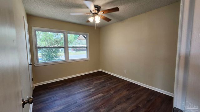 540 N 68th St, Pensacola, FL 32506