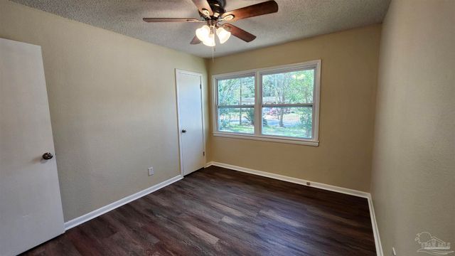 540 N 68th St, Pensacola, FL 32506