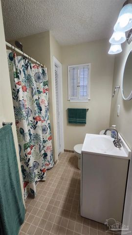 540 N 68th St, Pensacola, FL 32506