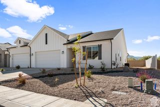 341 W ROSIE LOOP #26W, Cedar City, UT 84721