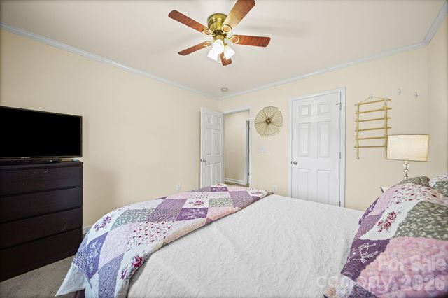 2013 Silvertip Court, Belmont, NC 28012