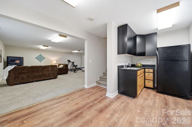 2013 Silvertip Court, Belmont, NC 28012