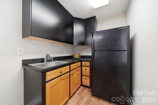 2013 Silvertip Court, Belmont, NC 28012