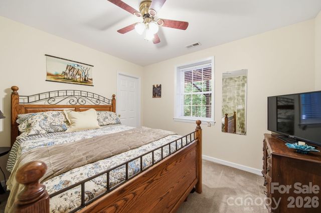 2013 Silvertip Court, Belmont, NC 28012