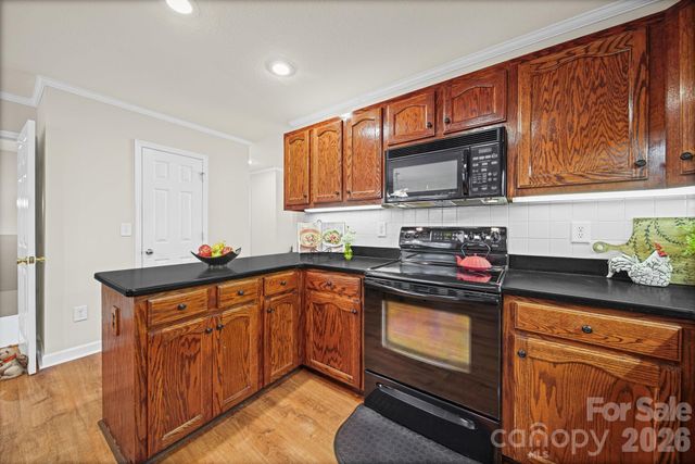 2013 Silvertip Court, Belmont, NC 28012