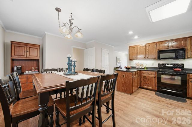 2013 Silvertip Court, Belmont, NC 28012