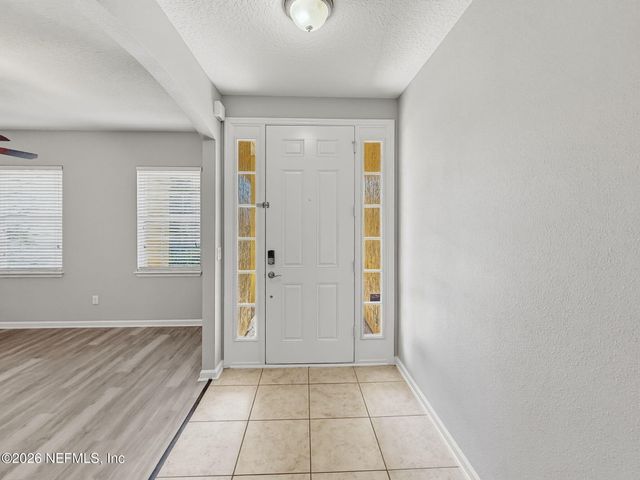 12039 WYNNFIELD LAKES Circle, Jacksonville, FL 32246