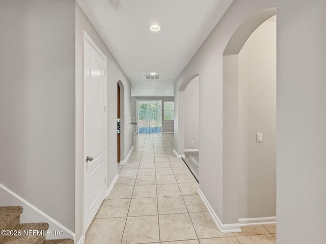12039 WYNNFIELD LAKES Circle, Jacksonville, FL 32246