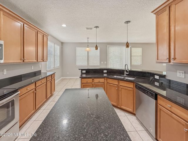 12039 WYNNFIELD LAKES Circle, Jacksonville, FL 32246