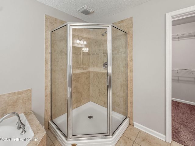 12039 WYNNFIELD LAKES Circle, Jacksonville, FL 32246