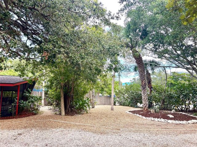4830 HIGEL AVENUE, Sarasota, FL 34242