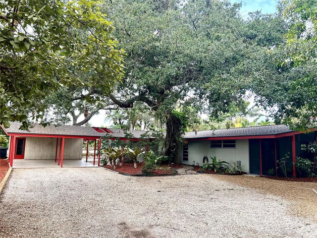 4830 HIGEL AVENUE, Sarasota, FL 34242