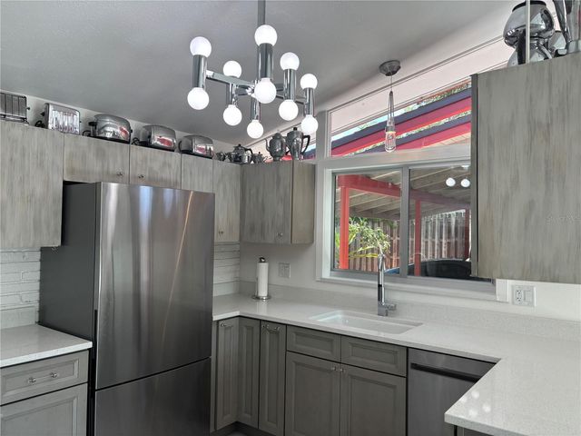 4830 HIGEL AVENUE, Sarasota, FL 34242