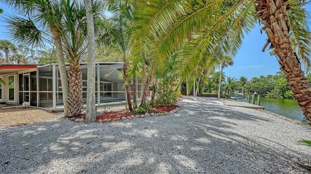 4830 HIGEL AVENUE, Sarasota, FL 34242
