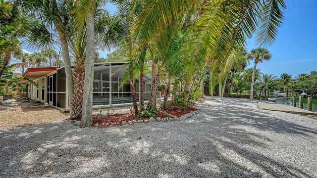4830 HIGEL AVENUE, Sarasota, FL 34242