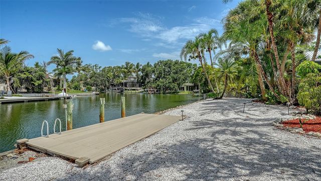 4830 HIGEL AVENUE, Sarasota, FL 34242