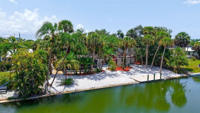 4830 HIGEL AVENUE, Sarasota, FL 34242
