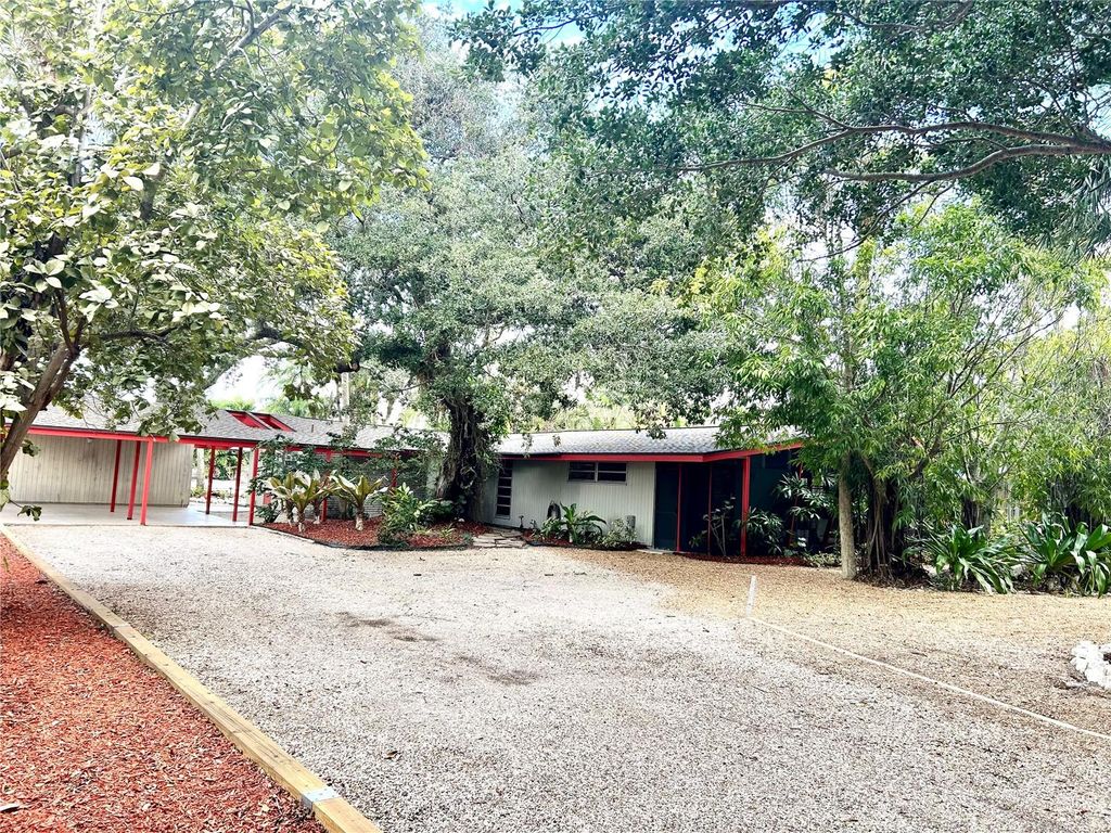 4830 HIGEL AVENUE, Sarasota, FL 34242