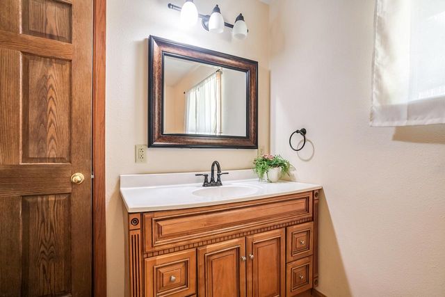 2970 S 104th STREET, West Allis, WI 53227