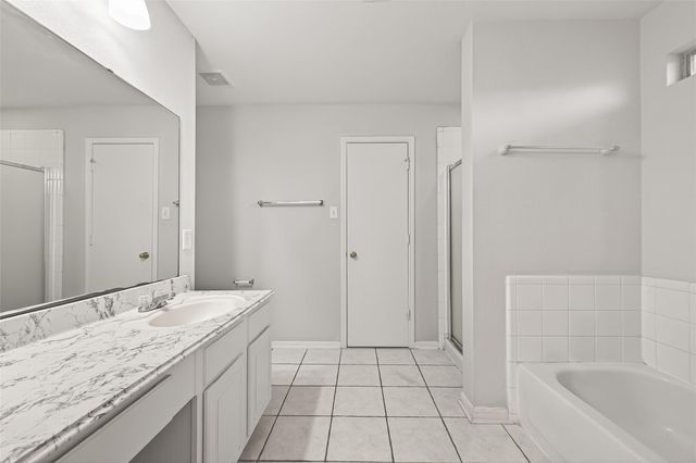 8427 Brickhaven Lane, Houston, TX 77083