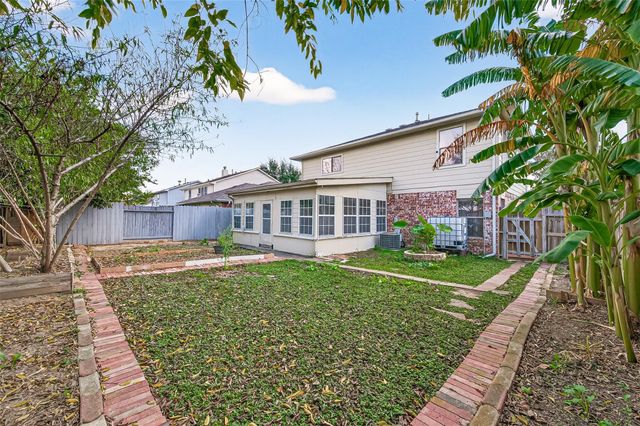 8427 Brickhaven Lane, Houston, TX 77083