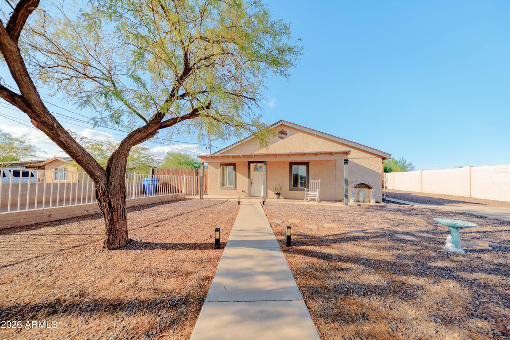 3024 W YUMA Street, Phoenix, AZ 85009 — exterior