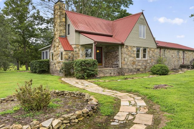 1705 Open Range Rd, Crossville, TN 38555