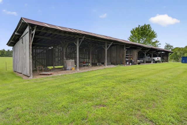 1705 Open Range Rd, Crossville, TN 38555