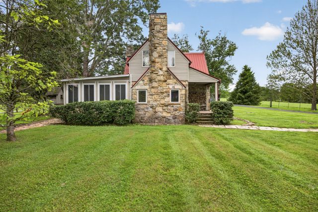 1705 Open Range Rd, Crossville, TN 38555