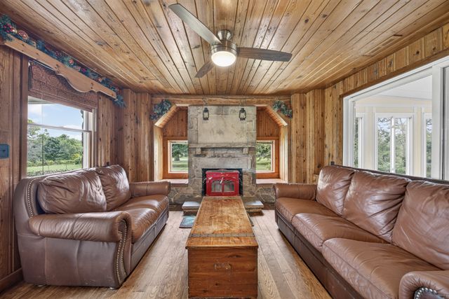 1705 Open Range Rd, Crossville, TN 38555