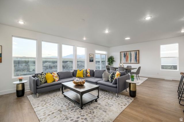 6717 W SMITHSON CIR #114, West Valley City, UT 84128