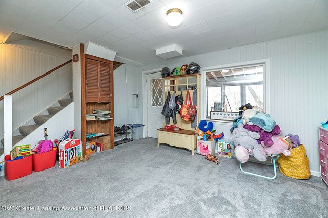 2617 Edgebrook Drive, Lansing, MI 48906